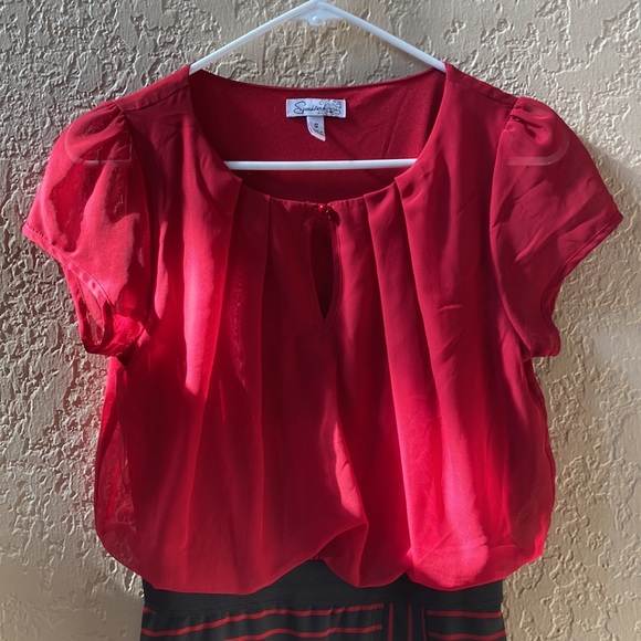 Small red dress - Picture 3 of 4